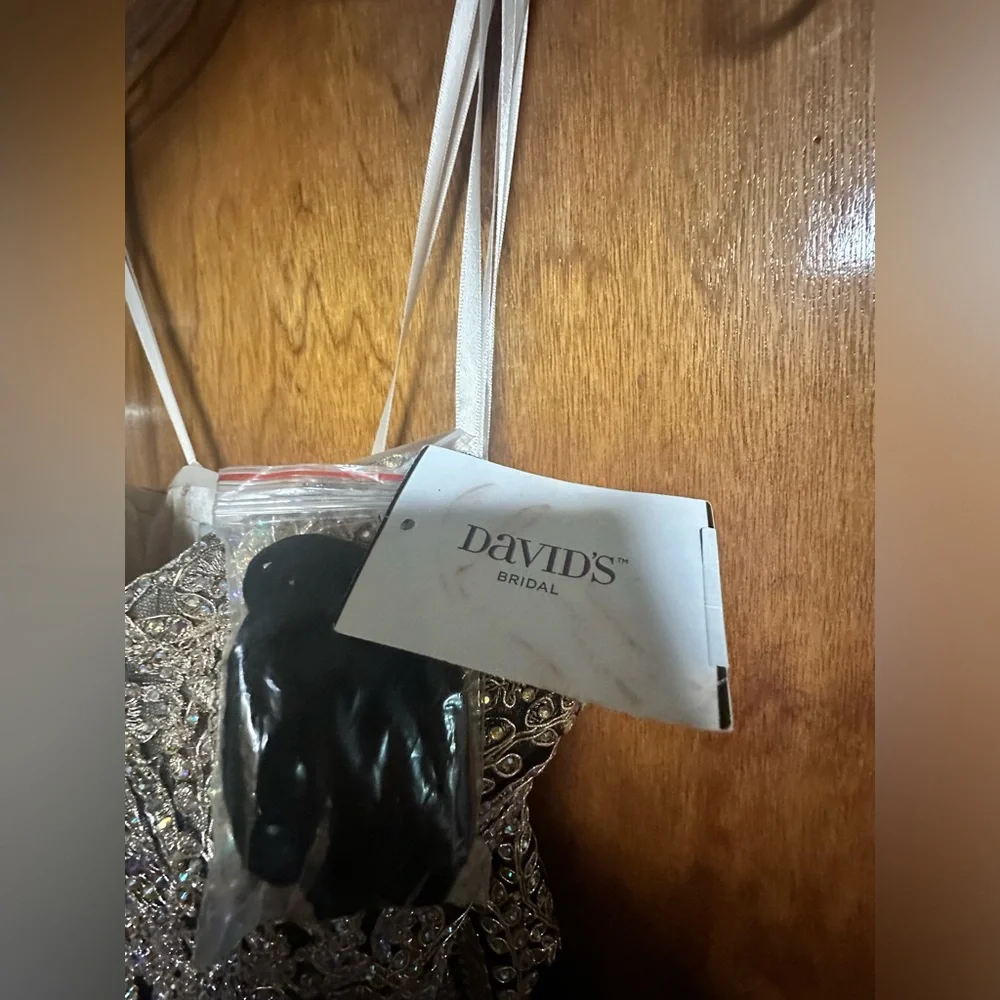 David’s Bridal Night Studio Embroidered Mermaid Gown Size 0 New wt Tags! - Picture 9 of 12